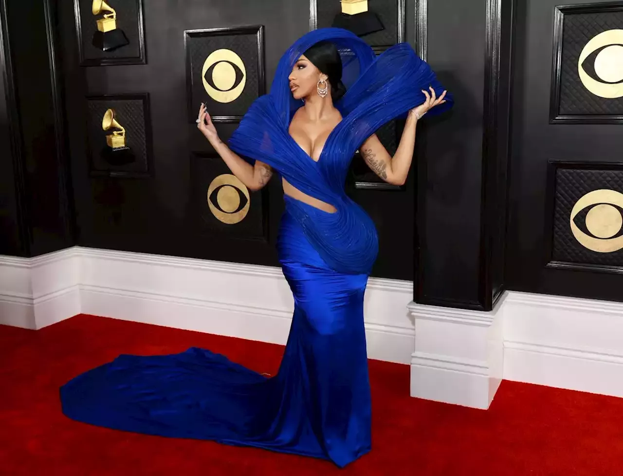 See Every Look From the 2023 Grammys Red Carpet United States Head