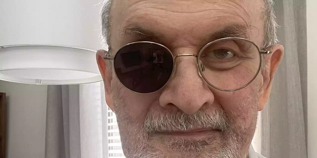 Salman Rushdie reaparece seis meses después del atentado: «Fue un ataque descomunal»