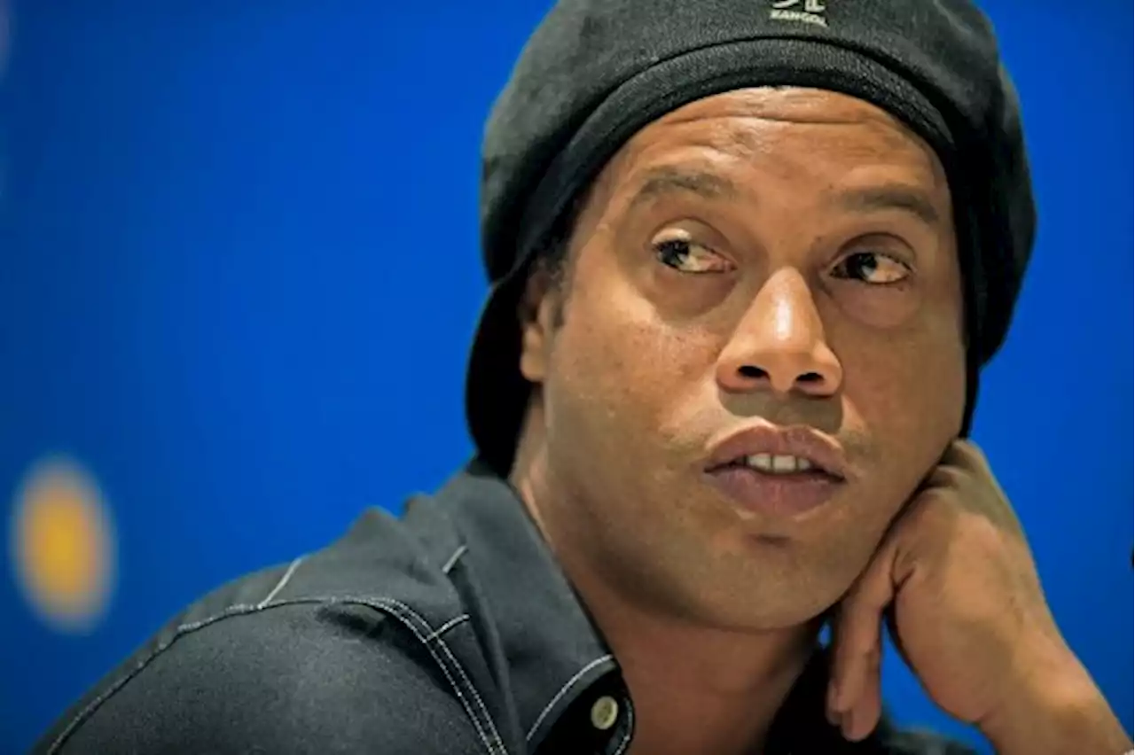 Tras los pasos de su padre: Ronaldinho aseguró que su hijo jugará en el Barcelona