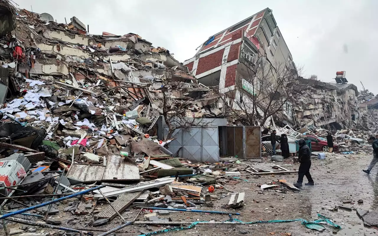 Turquía declara luto nacional por siete días tras terremotos