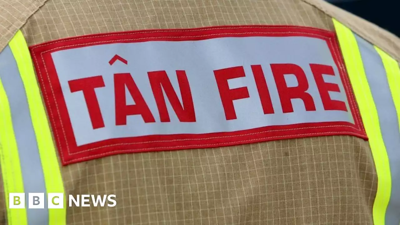 Swansea: Investigation after man, 61, dies in fire