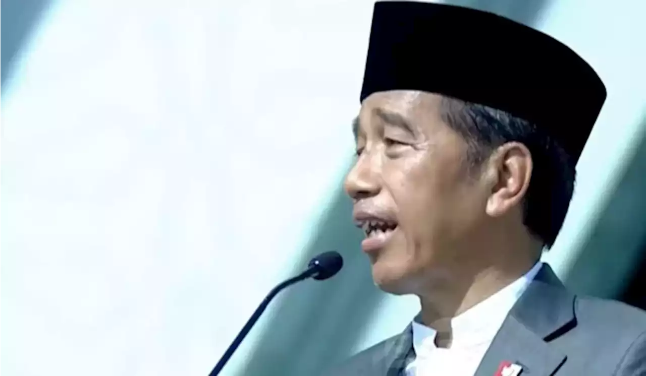 Banser Bawa Lagu &lsquo;We Will Rock You&rsquo;, Jokowi: Sekarang Sudah Senang Queen