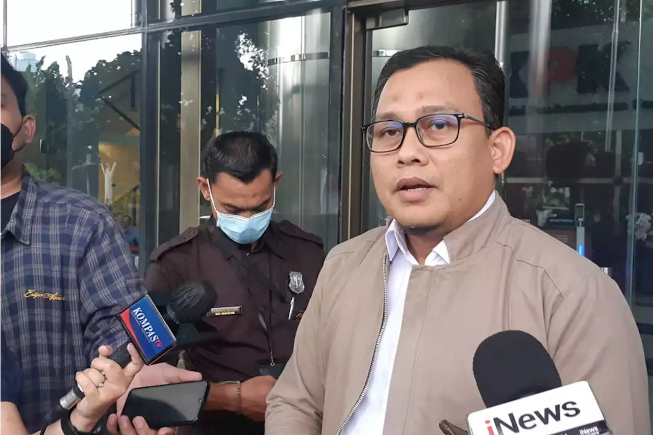 KPK Bantah Firli Janjikan Pengobatan ke Singapura untuk Lukas Enembe