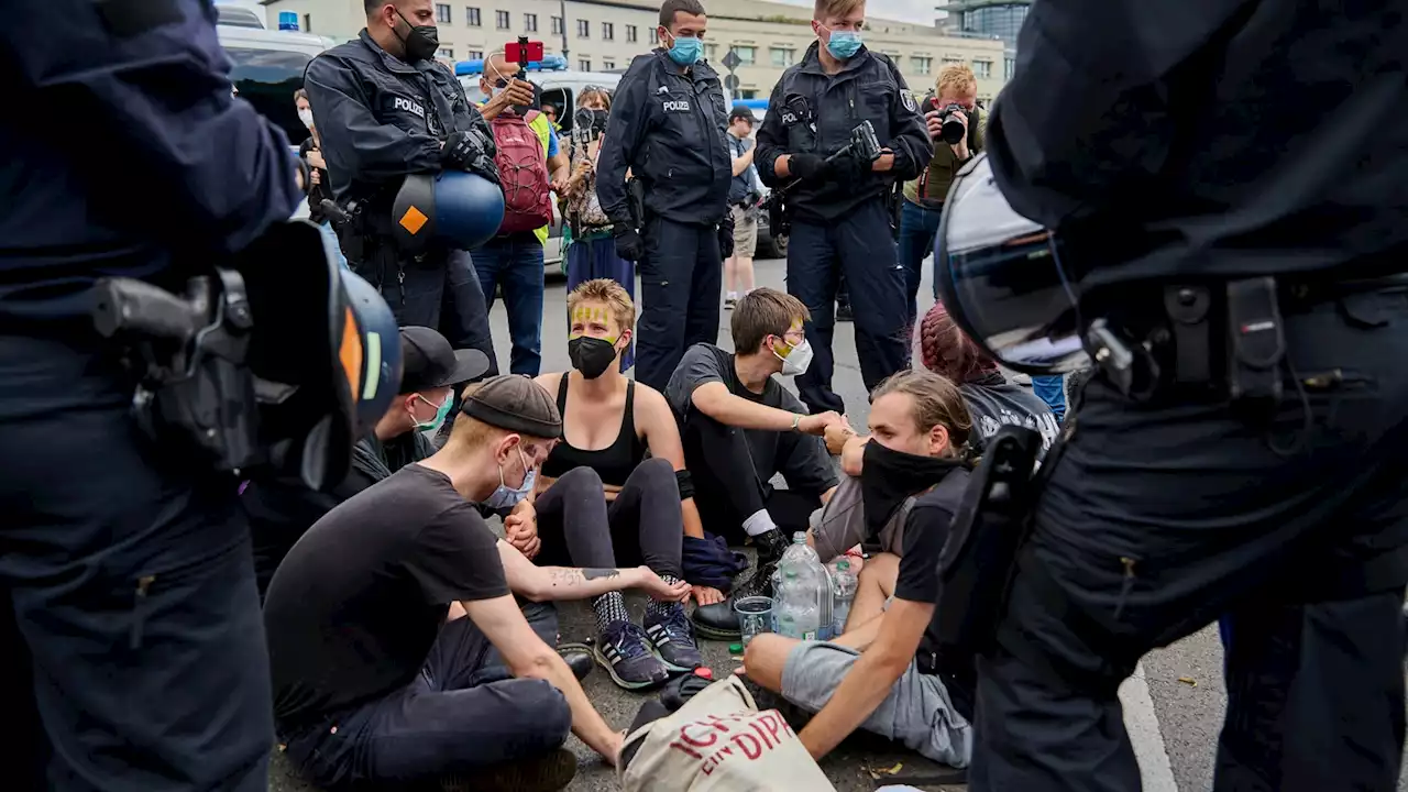 Klima-Kleberin Isabell B. (20) zu 30 Tagessätzen verurteilt