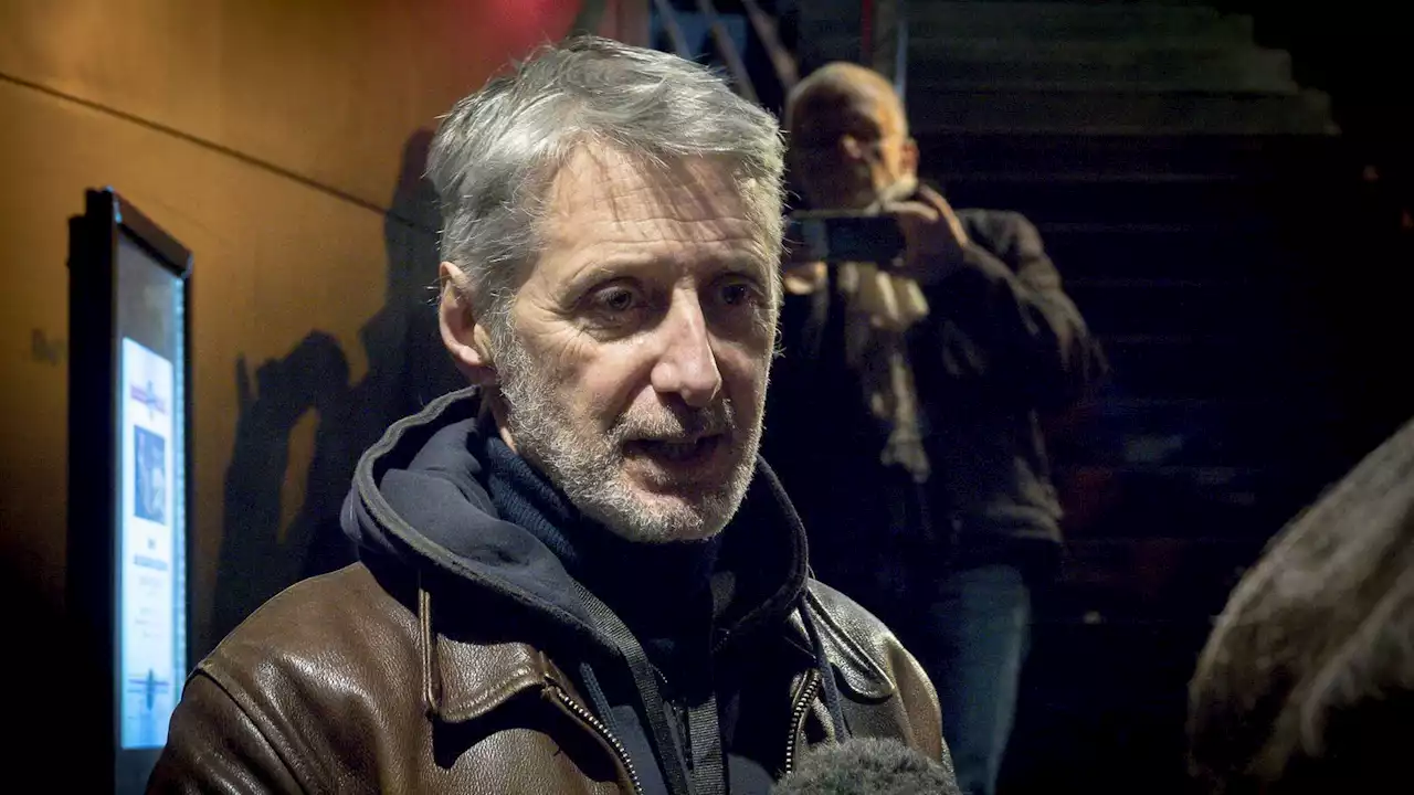 Antoine de Caunes en deuil : il annonce la mort de son ex-femme et mère d'Emma De Caunes, Gaëlle Royer