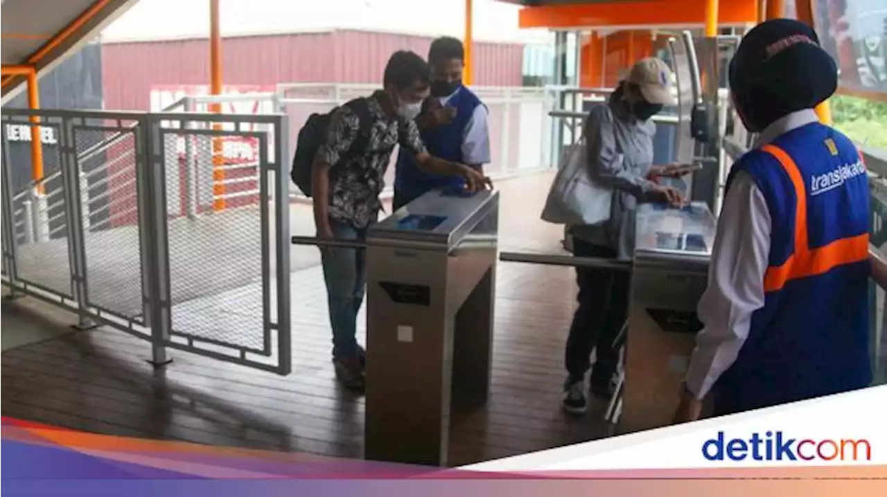 PDIP Kritik Bina Marga gegara Lewat Skywalk Kebayoran Lama Bayar Rp 3.500