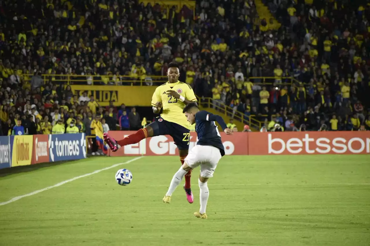 Colombia llega al descanso con victoria 1-0 ante Ecuador