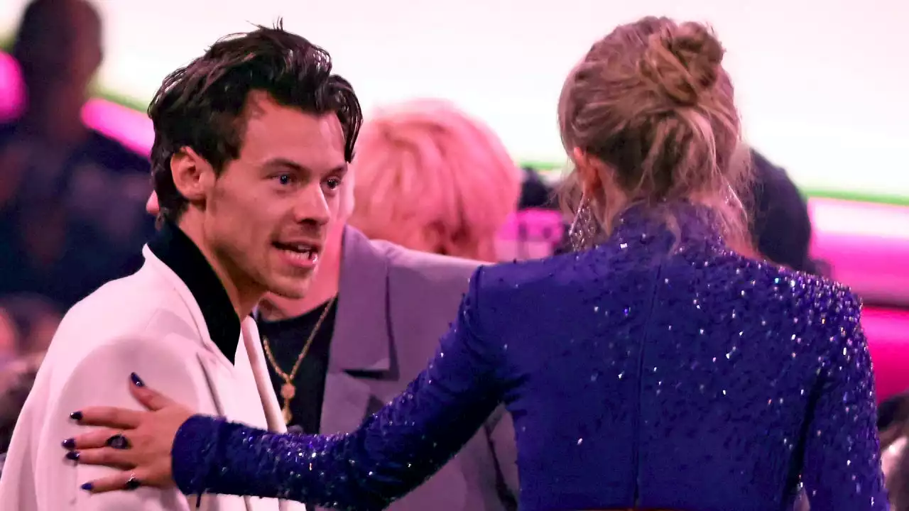 Inside Exes Taylor Swift and Harry Styles' 'Peaceful' Relationship