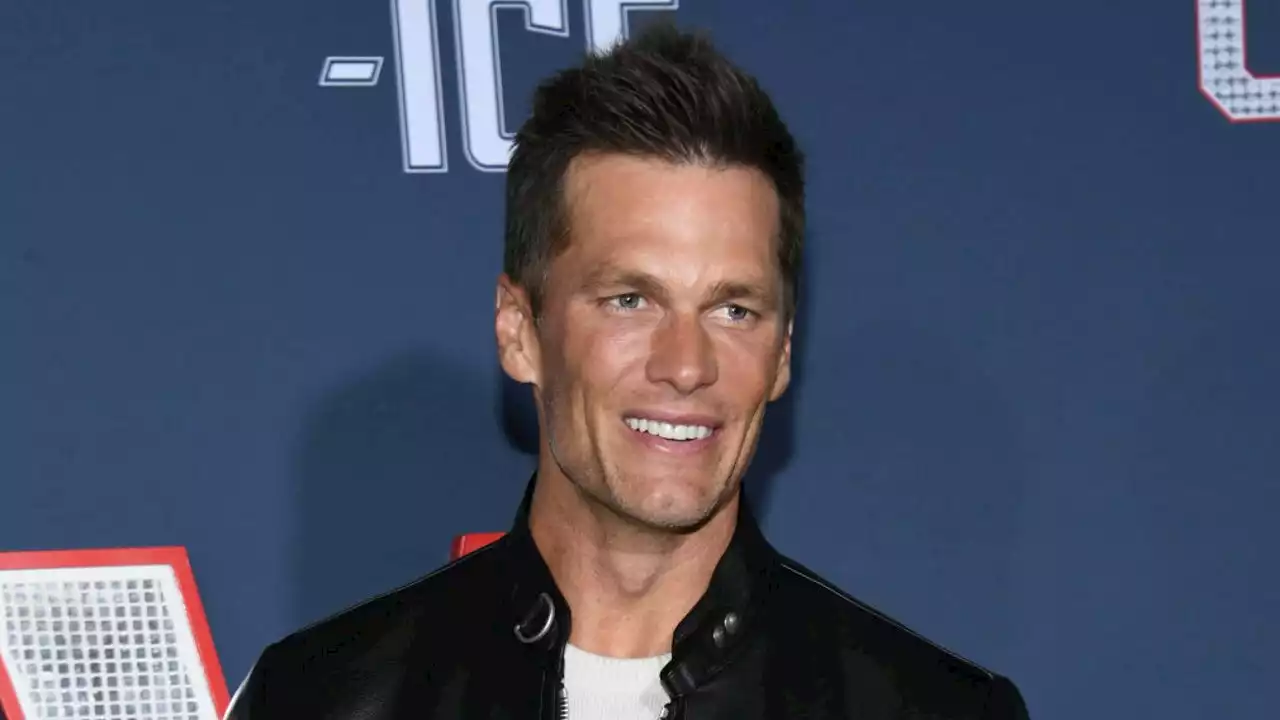 Tom Brady says he will start broadcast career with FOX in 2024