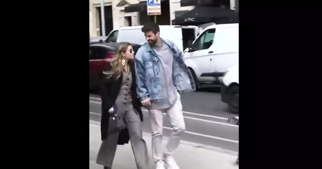 Piqué y Clara Chía aparecieron paseando en las calles de Barcelona (VIDEO)