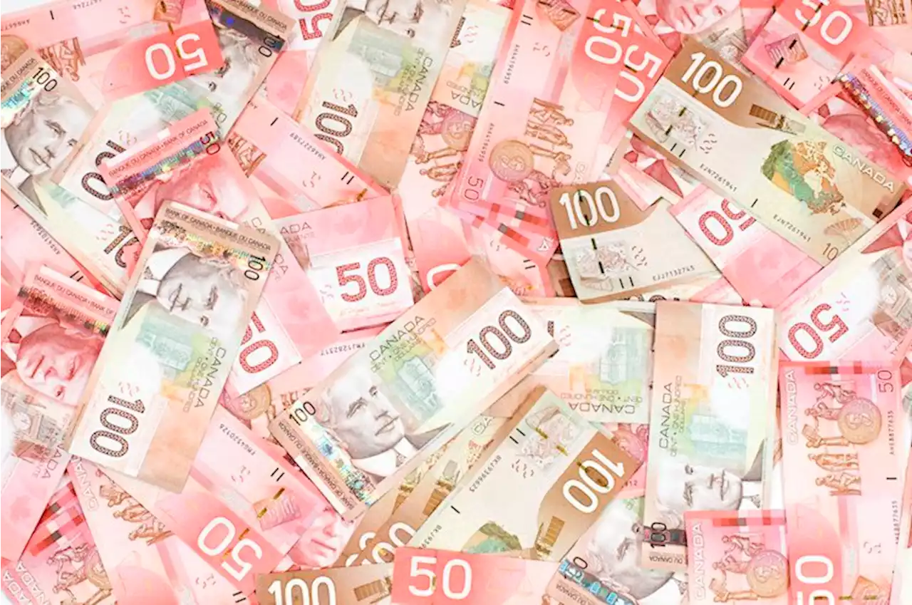 USD/CAD struggles near 1.3400 mark amid rising oil prices, modest USD weakness