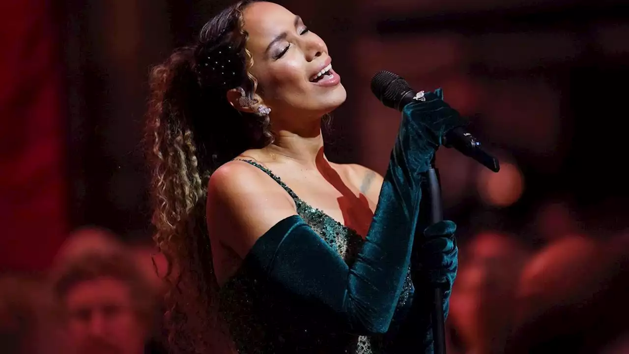 So süß posiert Leona Lewis mit ihrer Tochter