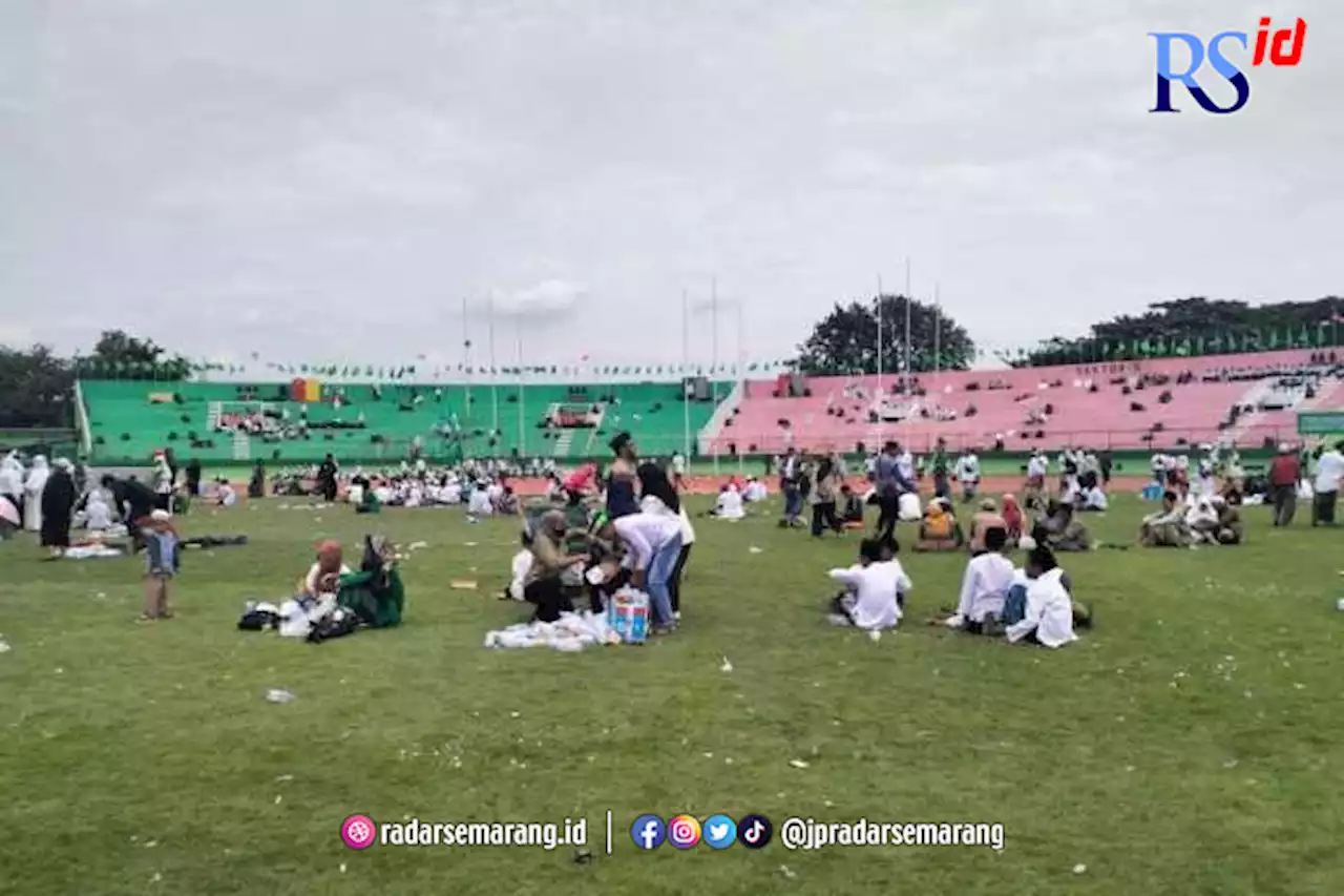 Mengenal Pasukan Semut, Relawan yang Membersihkan Sampah di Peringatan Seabad NU