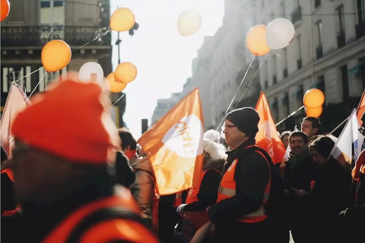 EN DIRECT - Grève du 7 février : quelque 400 000 manifestants à Paris contre la réforme des retraites selon la CGT, comme le 19 janvier