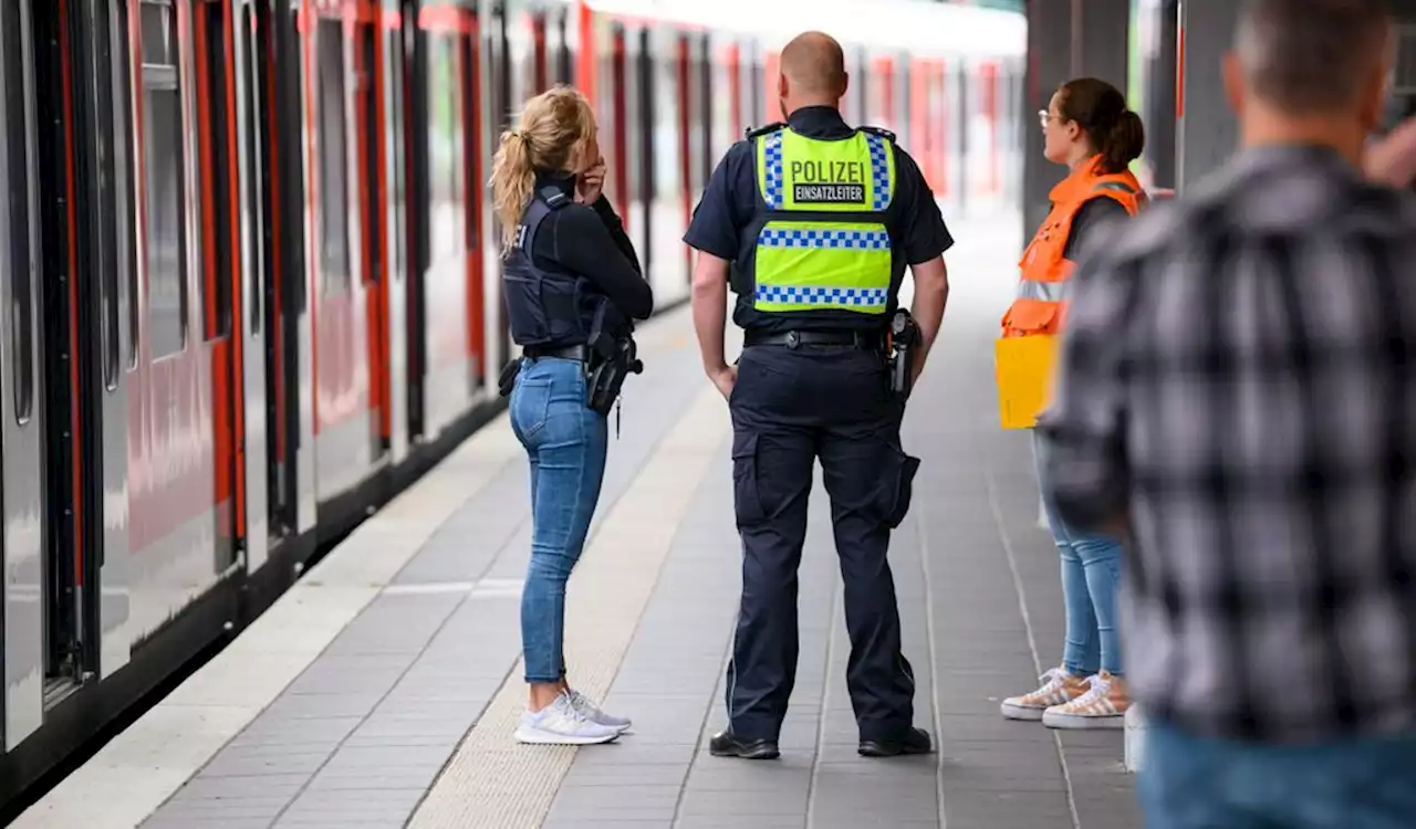 Radfahrer starb im Gleisbett: Anklage gegen mutmaßlichen S-Bahn-Schubser