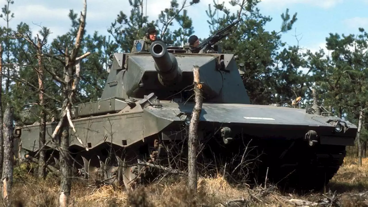 Nederland gaat gemoderniseerde 'oldtimer-tanks' leveren aan Oekraïne