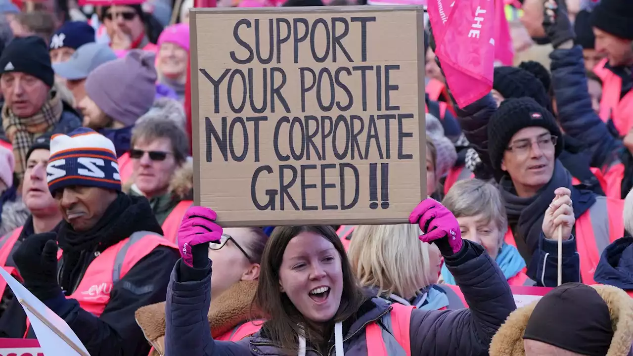 Strike by postal workers called off after legal challenge from Royal Mail