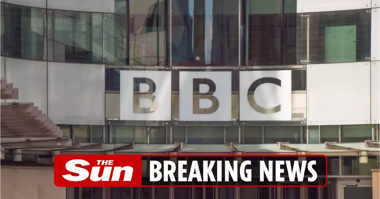 BBC News suddenly taken off air & staff forced to urgently evacuate studio