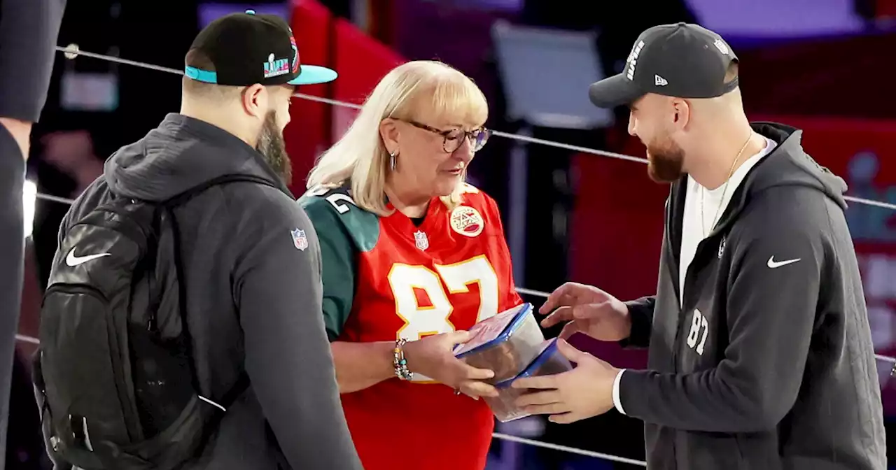 See the sweet treat Donna Kelce delivered to her sons ahead of Super Bowl