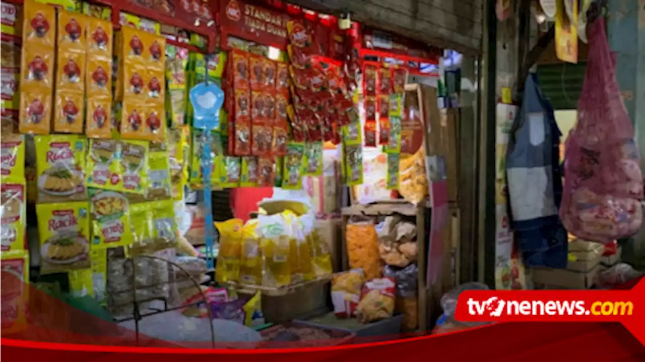 Pedagang di Pasar Johar Baru Mengaku Belum Ada Arahan Kebijakan Pembelian Minyakita Pakai KTP