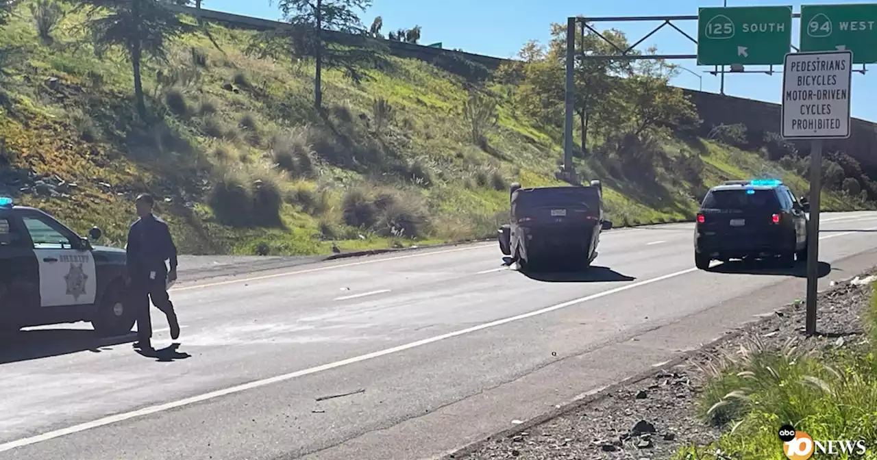 2 juveniles in custody after police pursuit of stolen car ends in La Mesa crash