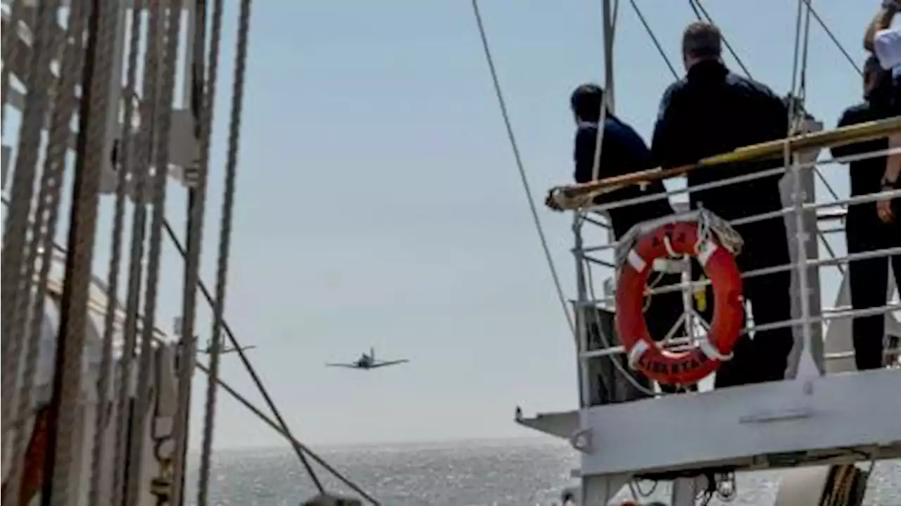 La Fragata Libertad avanza en su travesía rumbo al puerto de Mar del Plata