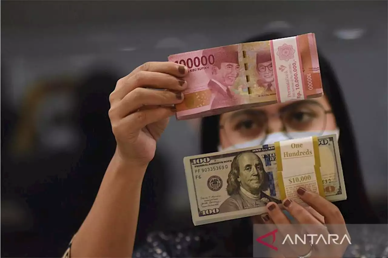 Rupiah menguat setelah pernyataan pejabat The Fed yang dovish