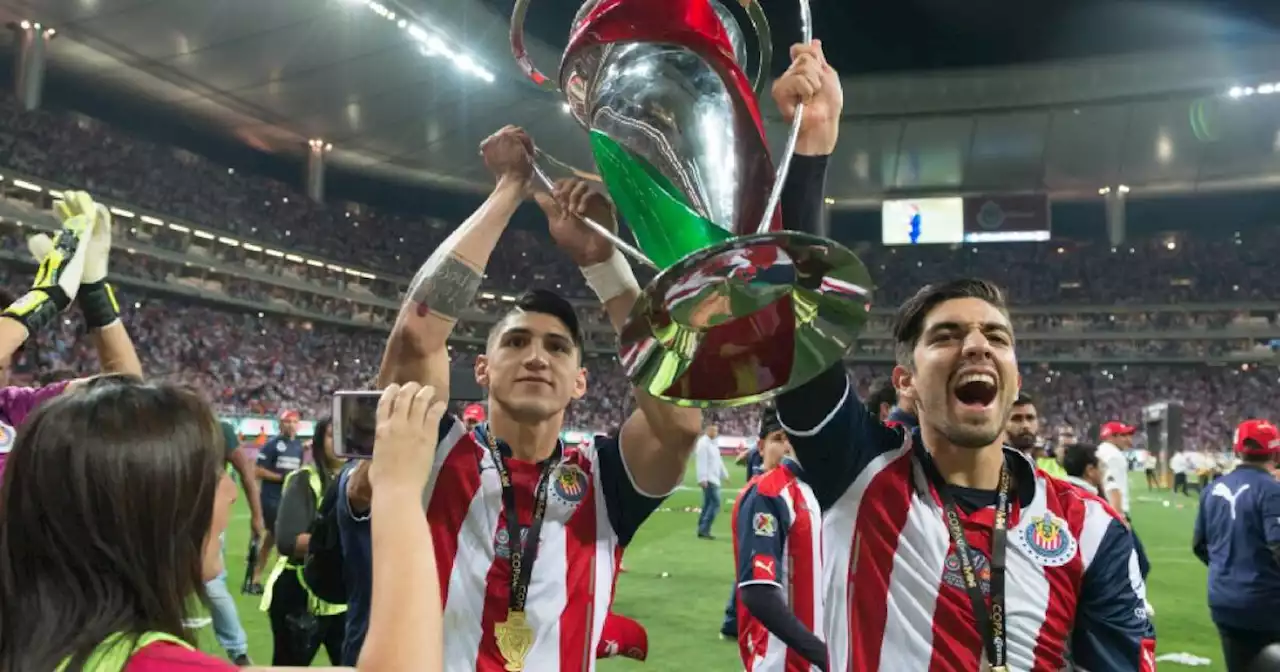 Alan Pulido y Pizarro volverían a jugar en el estadio de Chivas