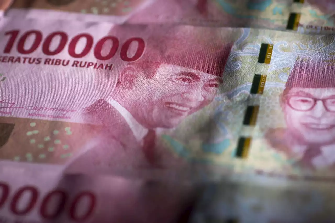 Rupiah Ditutup Menguat ke Level Rp15.095, Dolar AS Tergelincir