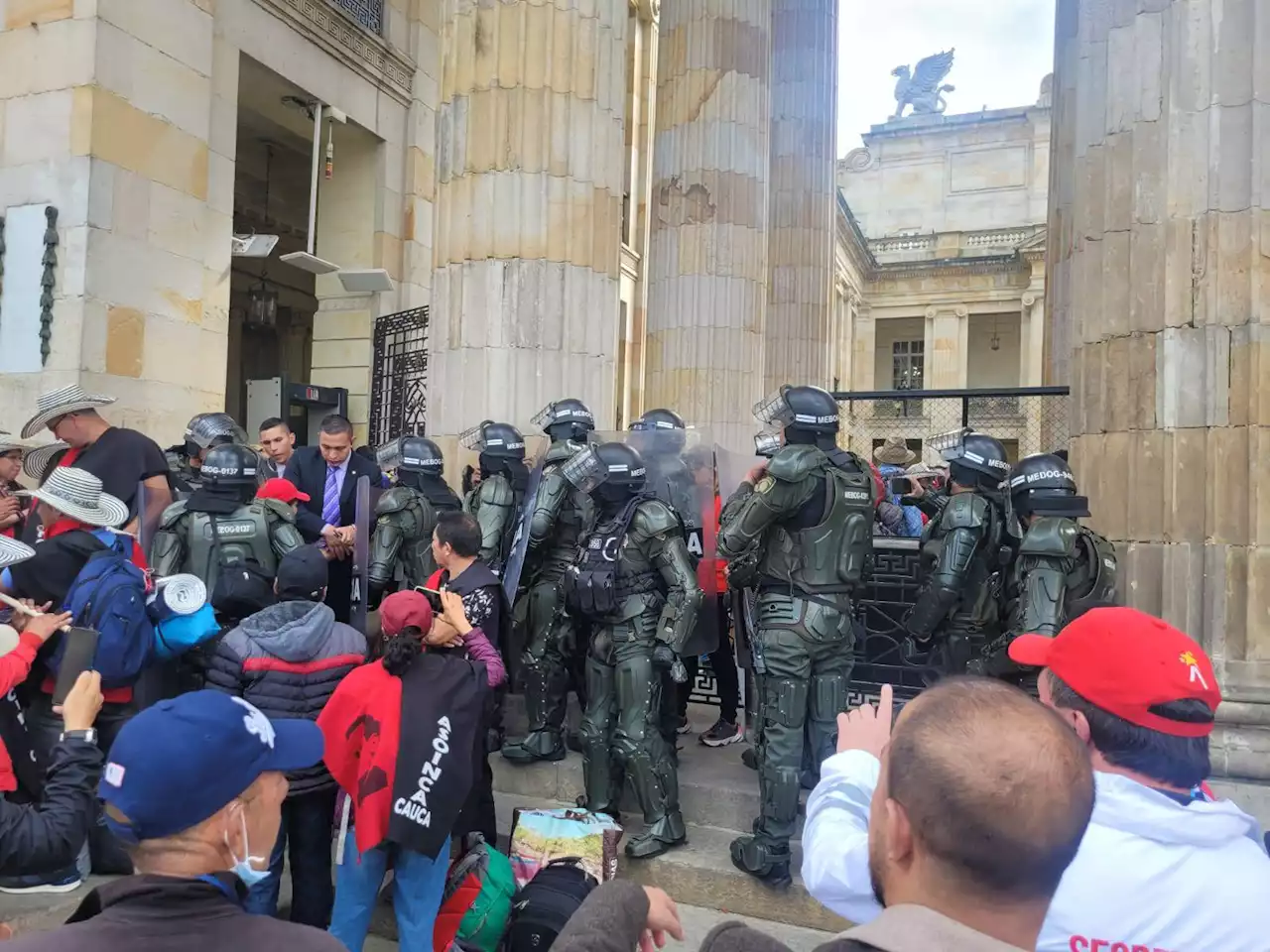 Asoinca protesta en el Congreso exigendo que recursos de salud no los manejen EPS