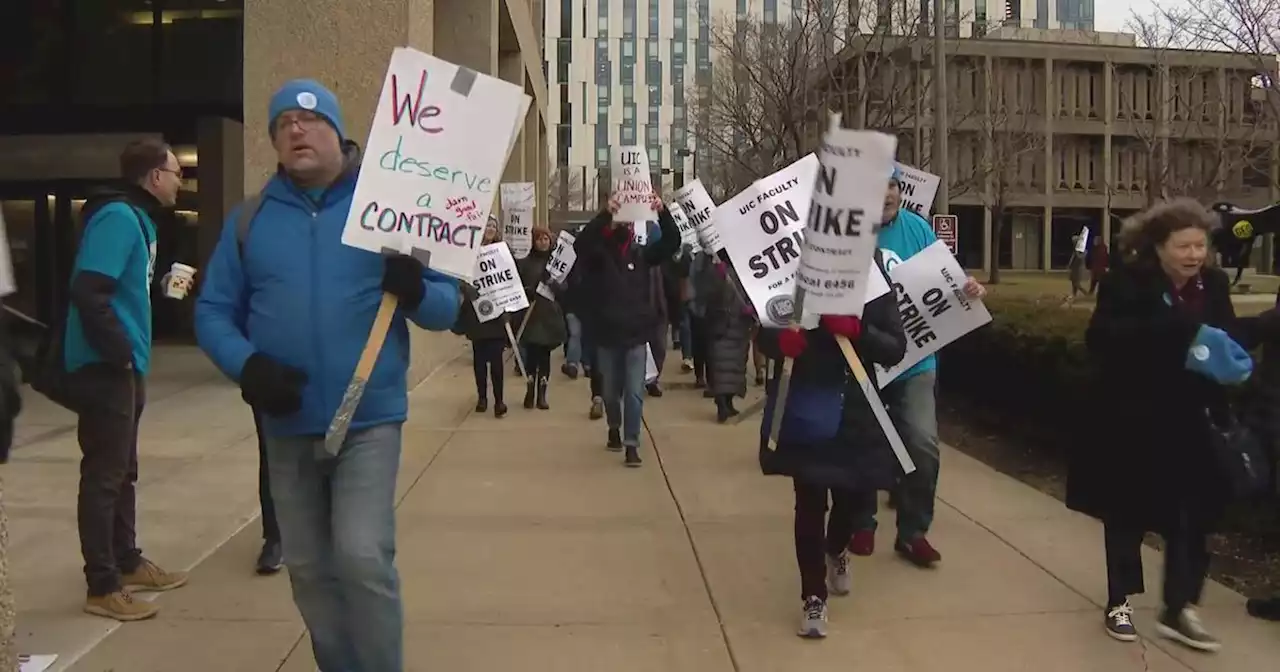 UIC faculty approve contract with university after four-day strike