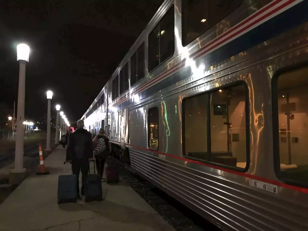 DeWine takes ‘first step’ toward Ohio Amtrak expansion by seeking federal money