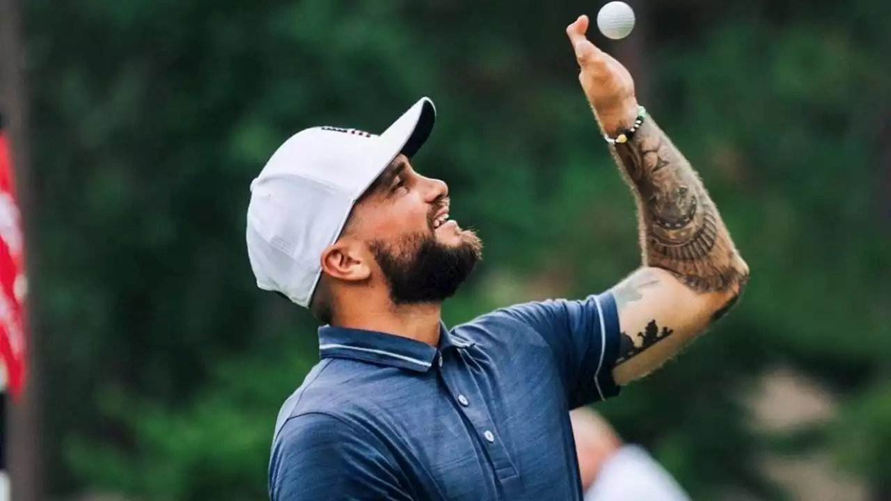 Brandon Canesi nació sin manos y juega al golf a su manera