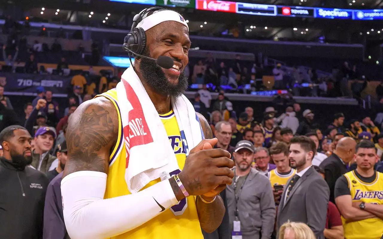 SLAM DUNK ACTIVIST: LeBron James rewrites playbook on athlete activism on way to legendary hoop greatness