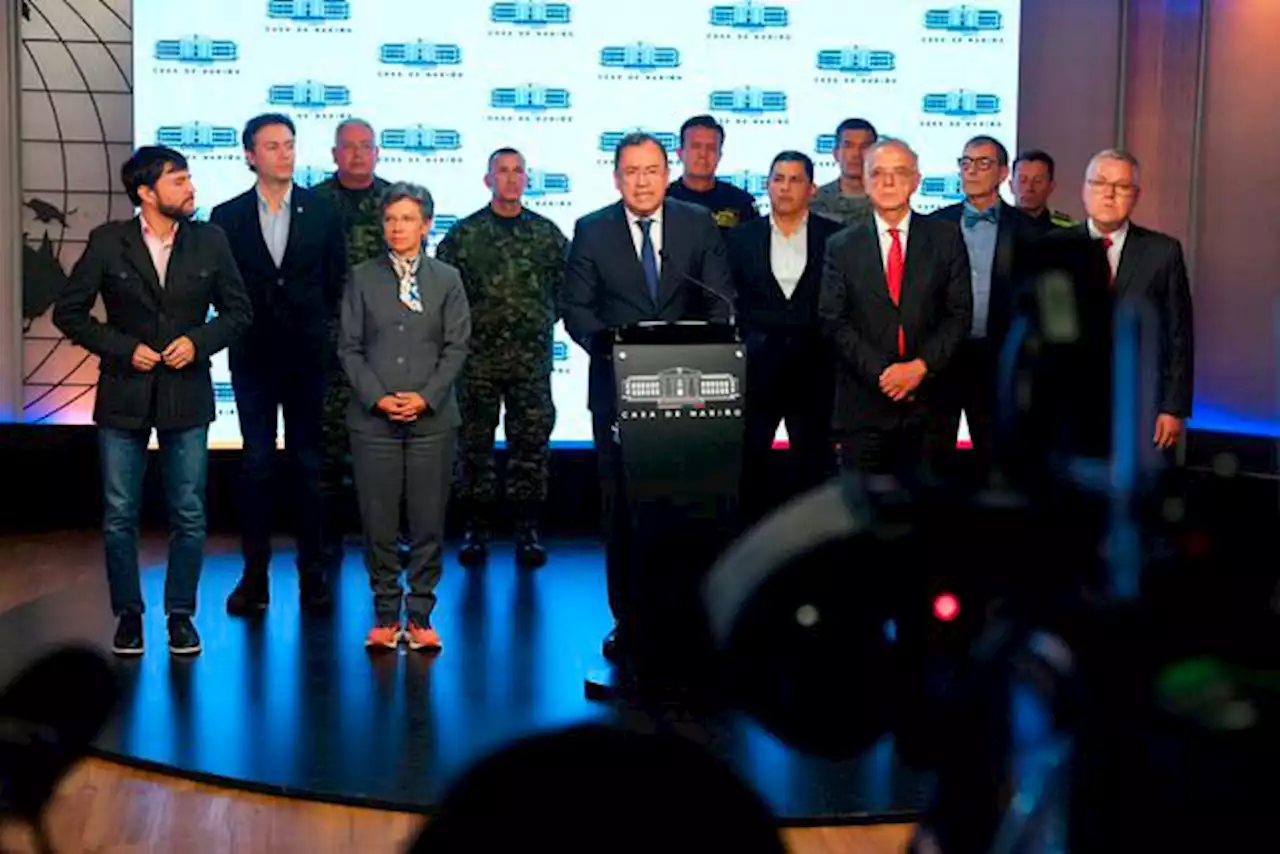 Dinero a cambio de armas: Gobierno propone exótico plan desarme