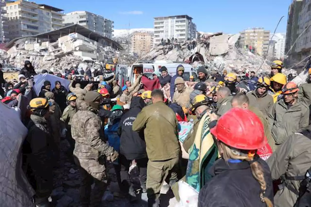 “Haré cualquier cosa por ustedes”, niña siria pide ayuda tras terremoto en Turquía