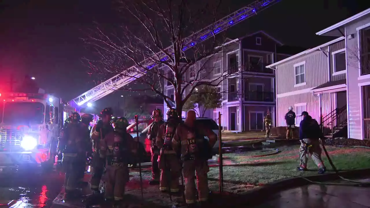 Lightning likely sparked Fort Worth apartment fire, neighbors say