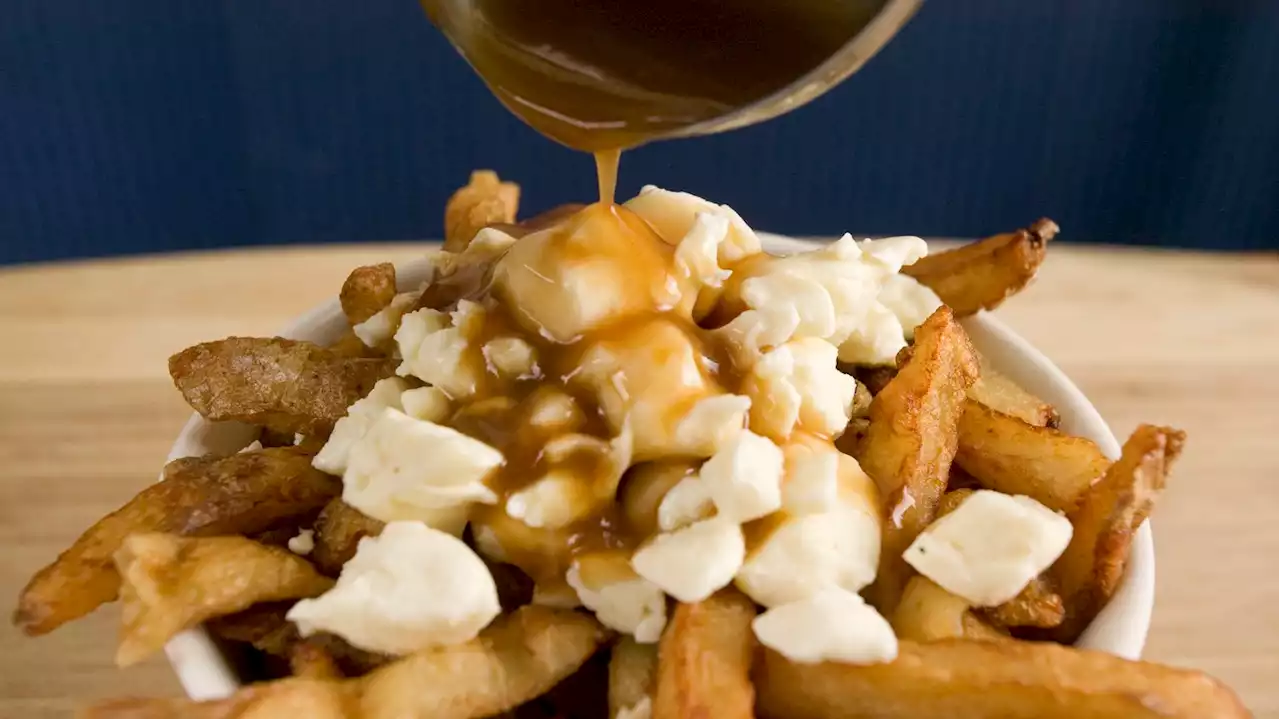 REPORTAGE. Canada : à l'occasion de la 'Poutine week', on a testé l'authentique recette de ces frites au fromage arrosées de sauce