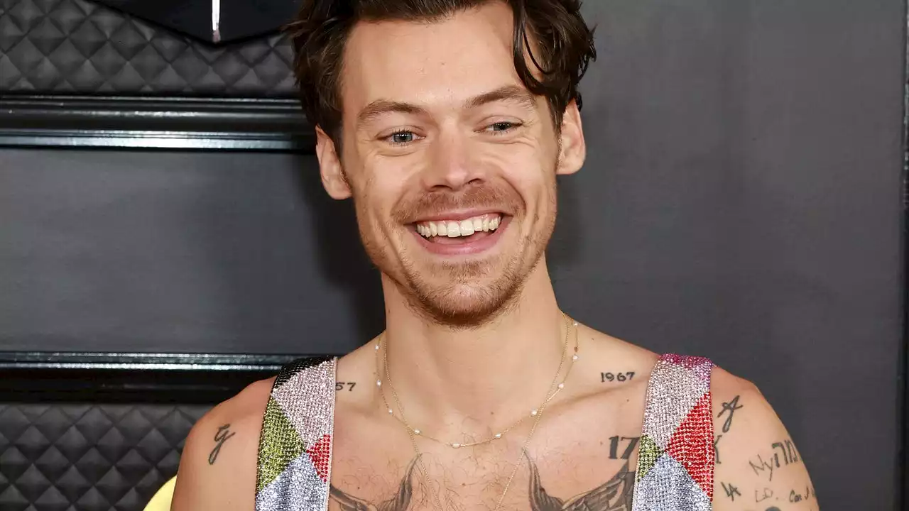 Harry Styles freed the nipple at the 2023 Grammys