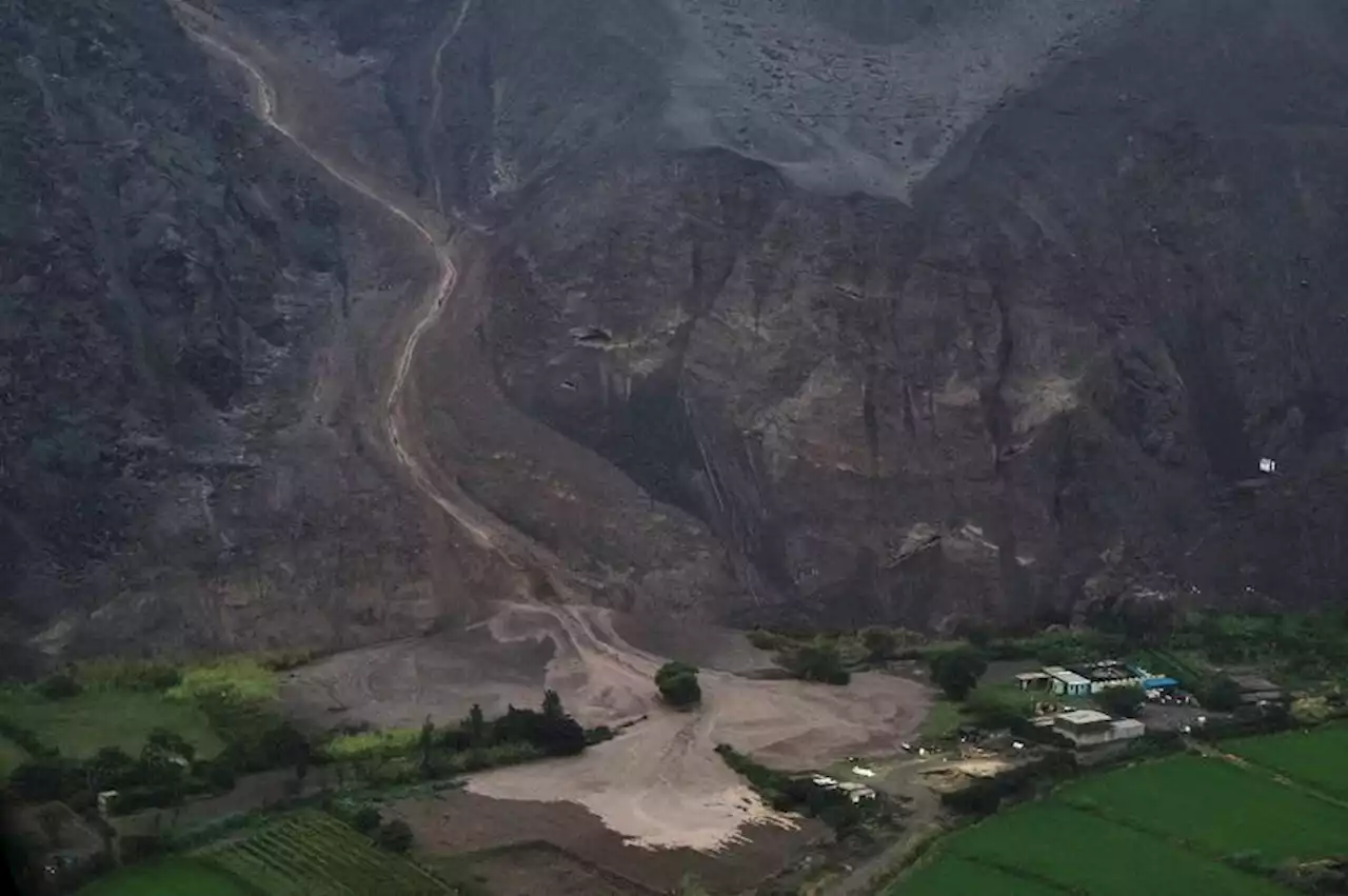 At least 15 dead from Peru landslide, president pledges to speed help