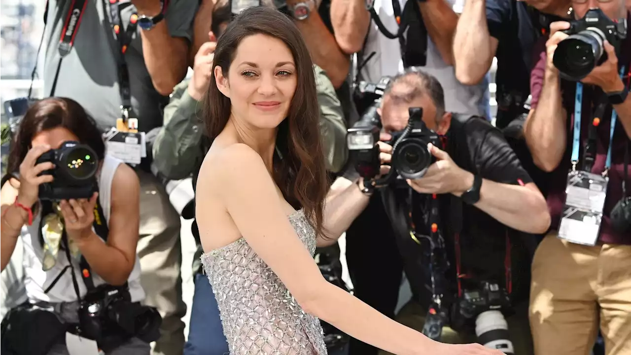 Les débuts oubliés (et un peu honteux) de... Marion Cotillard dans deux séries cultes de TF1 - Grazia