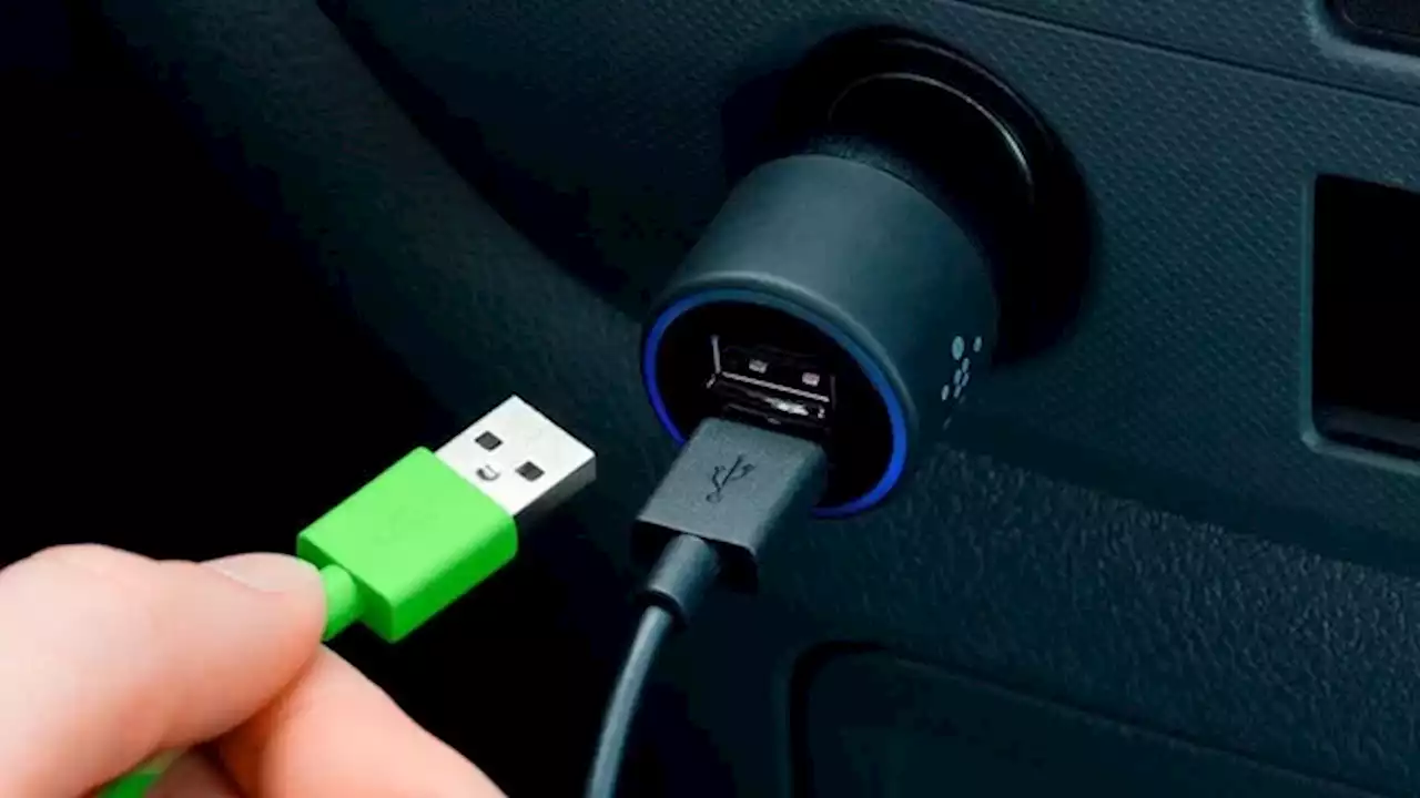 Qué significan los colores en los puertos y cables USB