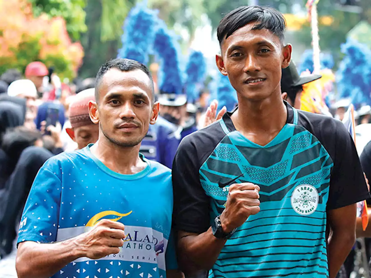 Thaufik-Zaki Lari 100 Km demi Bisa Ikut Karnaval Budaya Nusantara