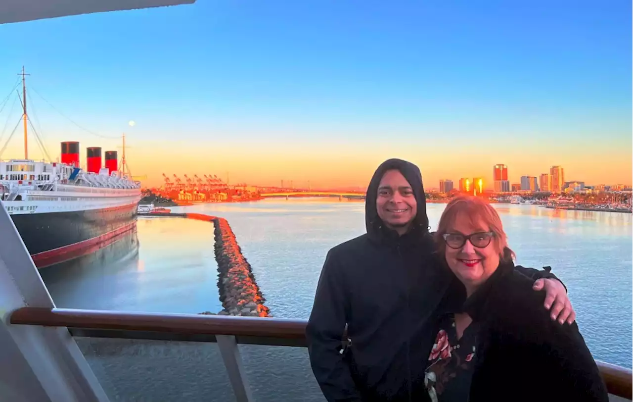 Frumpy Mom: Scenes from the weekend booze cruise