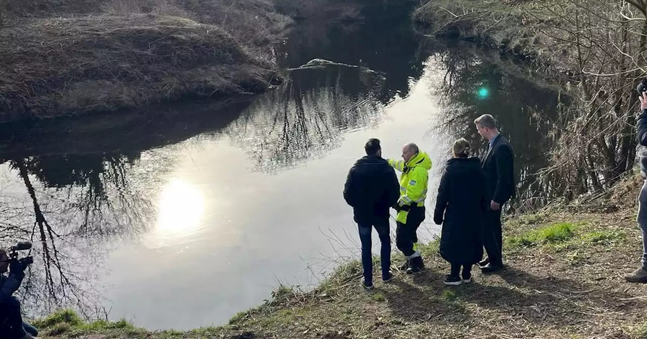 Nicola Bulley's partner visits spot where police believe she fell into river