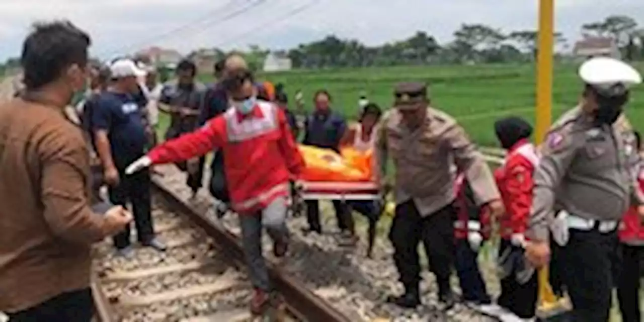 Pemulung di Blitar Tewas Tersambar Kereta Api Barang | merdeka.com