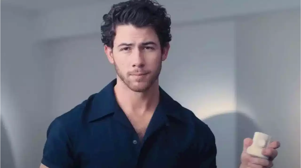 Nick Jonas protagoniza un spot de Dexcom para la Super Bowl LVII