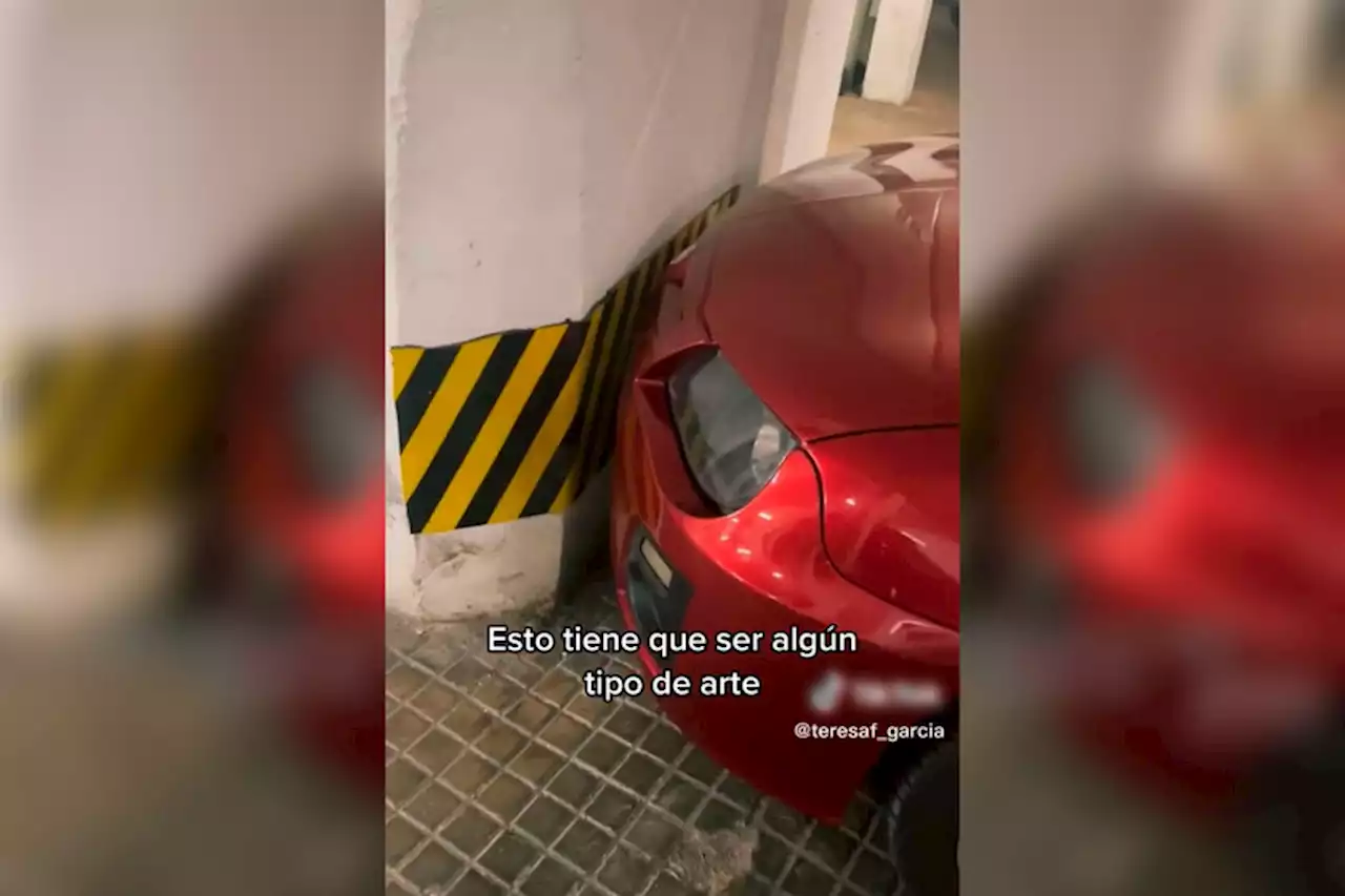 Alguien se estacionó en un espacio milimétrico, y resuelve el misterio de su hazaña en video