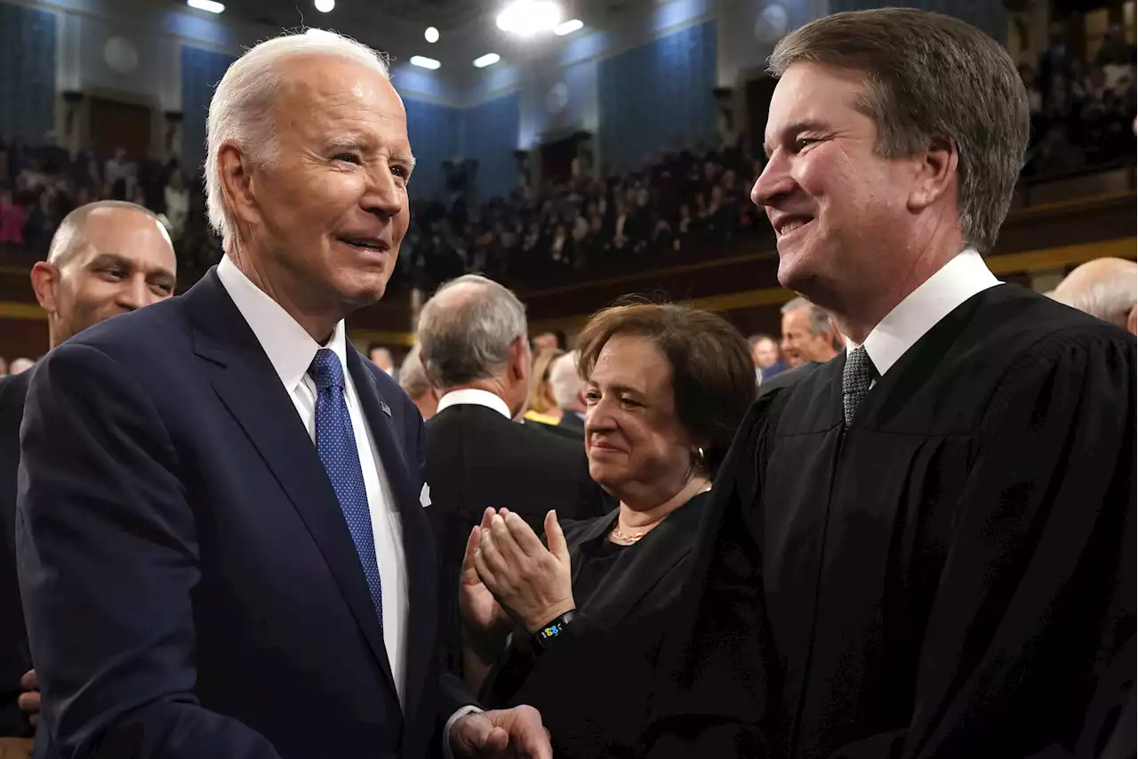 Photo of Biden with Brett Kavanaugh at state of the union raises questions