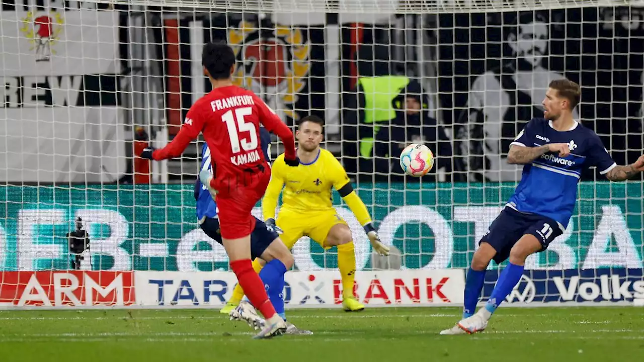 Eintracht Frankfurt gewinnt wildes Pokal-Spektakel